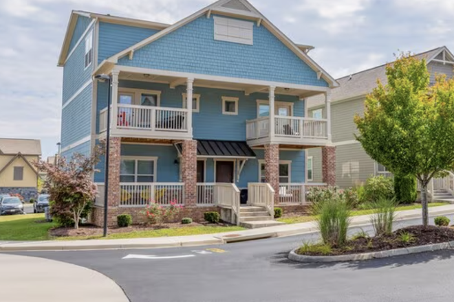 Outside - Brexx Retreat Apartments