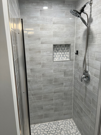 Bathroom Shower - 2 bedroom, full kitchen & bath, private entrance and spacious basement apartment