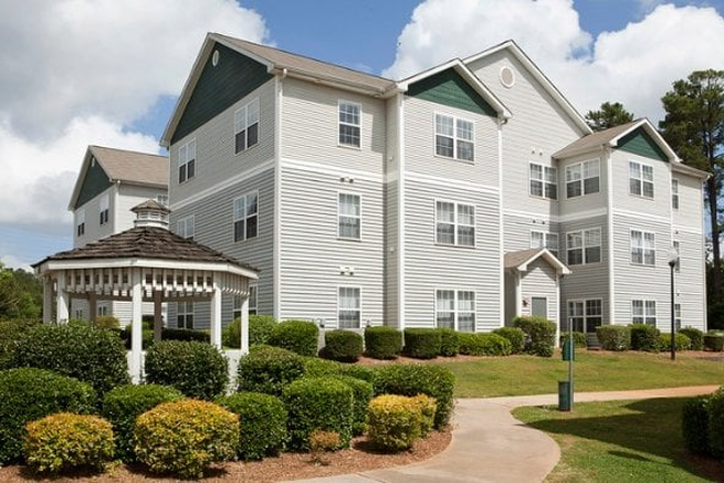 Community - University Village at Clemson Apartments