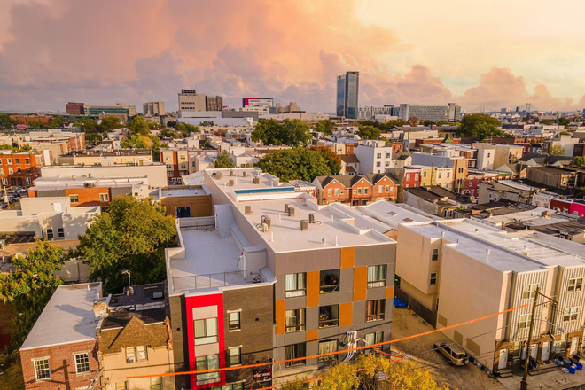 EXT ON 19th - The Pickle Factory - Luxury 2 & 3 Beds Apartments