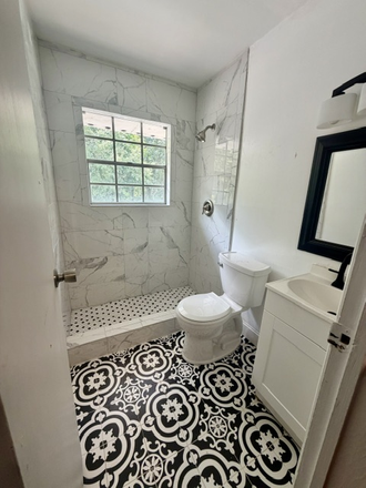Upstairs Bathroom - Campbell’s House