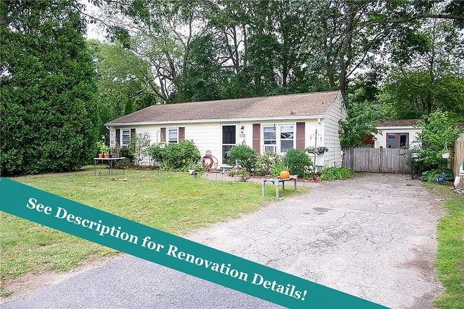 Exterior - Narragansett Newly Updated Rental