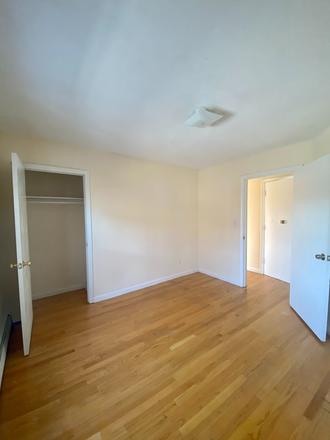 . - No broker fee. 2-bed on Marlborough. Private roof deck! Contact Will McGowan 617.512.5822 Apartments