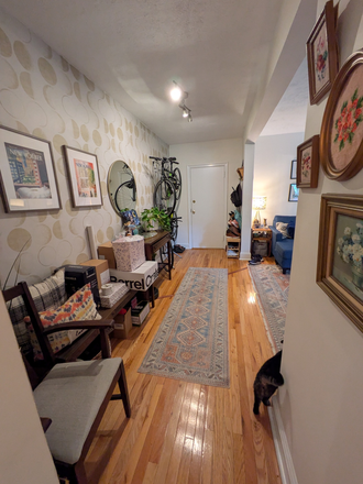 Entry - August 1! Gorgeous and spacious 1 bed on Strathmore Rd, close to the T and shuttle