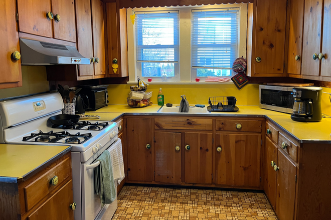 kitchen - 3BR house-Birch Ave-Princeton