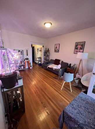 a - 2 BED WITH LIVING ROOM, NO FEE