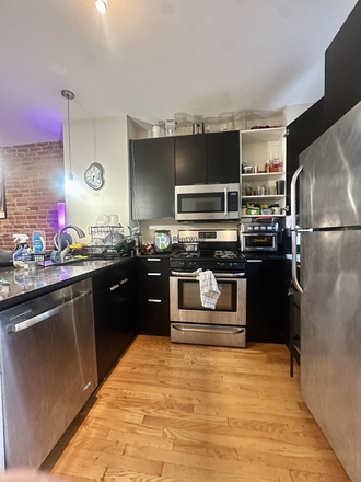 1 - Sept 2026 Amazing 4 Bed 2 Bath In-Unit Laundry 10 mins to NEU Apartments