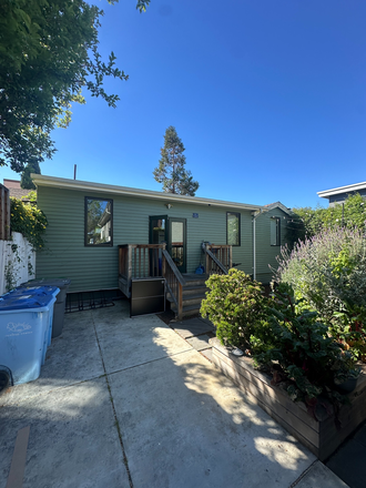 front of house - Cheap Summer Co-op Housing :) Private Room!