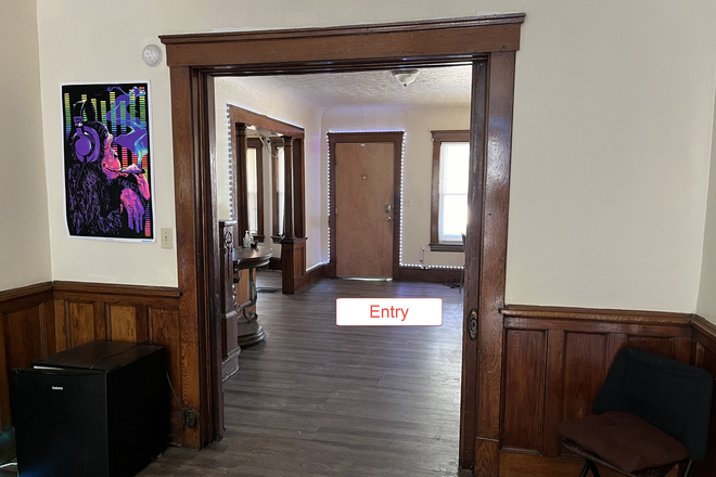 Entry - 6 Bedroom 3 Full Bathroom Home