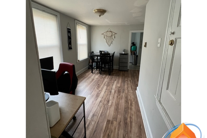 Dining Room - Large 1 BR unit on first floor in Downtown West Chester! Duplex