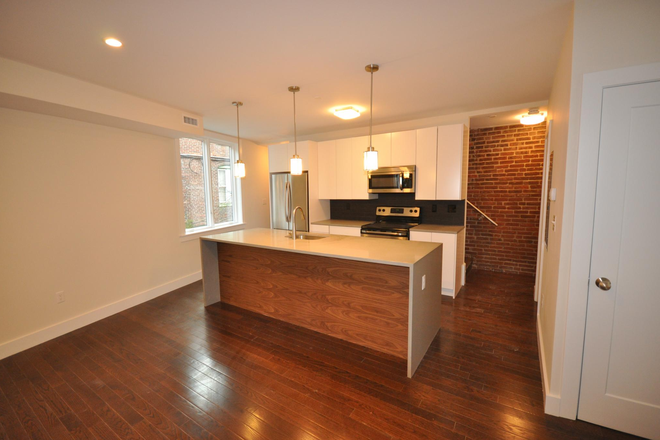 Call NOW for showings! 617-236-8600 - SUSSEX ST - 3 FLR BRAND NEW TOWNHOUSE NEAR RUGGLES, CAMPUS W/ IN UNIT W/D, PRVT ROOF DECK *9/1/2025*