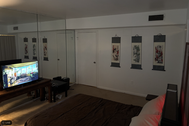 Bedroom - Asia House Houston (Walkable to BRC Express stop AND City Red/Blue Line