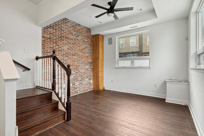 Living Area - Large Modern 2-Floor 1 Bed 1.5 Bath Apartments