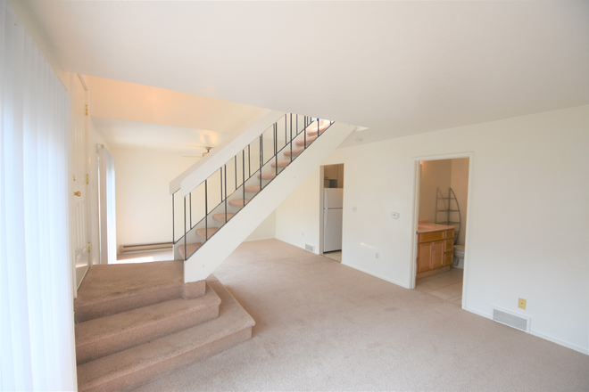 5550 #2 - 5550 Pennsylvania (2 BR/1 BA) Apartments