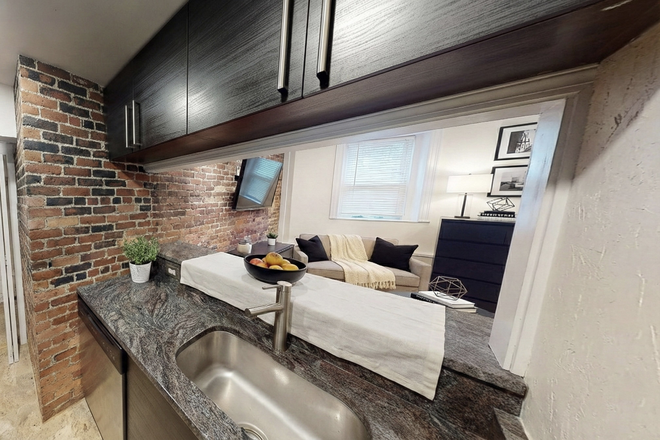 Unit - FULLY FURNISHED BROOKLINE STUDIO FOR 9/1/23 - DON'T MISS OUT! Condo