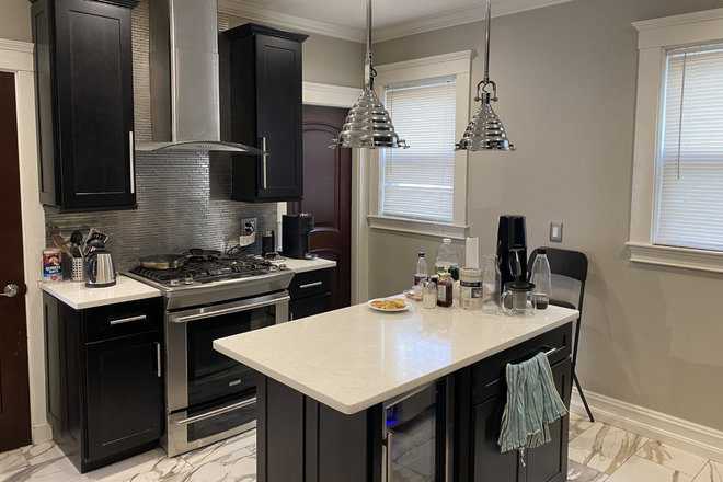 living - LOCATION!! BEAUTIFUL 4 BED/2 BATH WITH IN-UNIT LAUNDRY, AVAIL 9/1/26!! Apartments