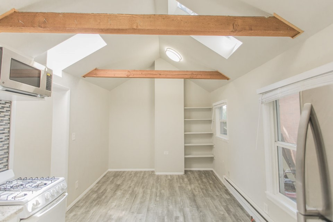 1839 Arapahoe #2 Kitchen and Living - 1839 Arapahoe Ave Apartments