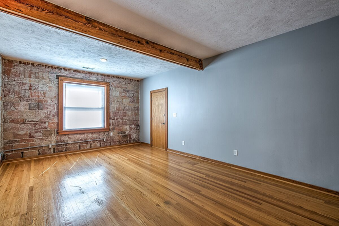 living room - Completely updated in Midtown!