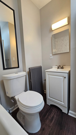 Bathroom - 2 bedroom apartment right across from campus!