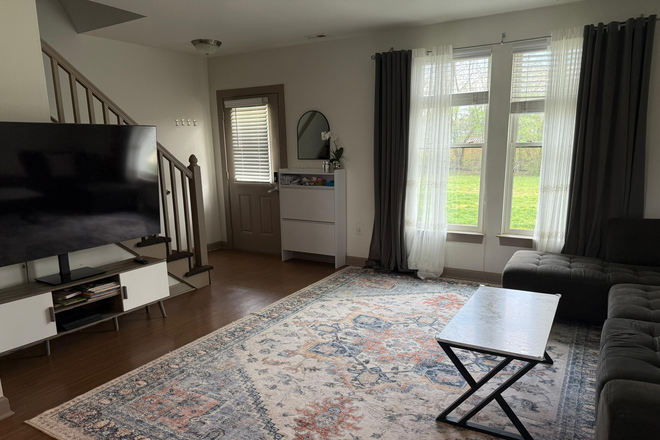 Living room - Summer sublet: Fully furnished 2BR thome for PU faculty/staff only-East Merwick Ct-Princeton