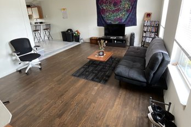 Living Room - Campus Crossing on Alafaya Apartments