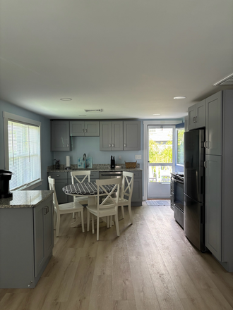Kitchen - 2026/2027 Academic Year 2 Bedroom, 1 Full Bath, Walk to Beach, Recent Renovation