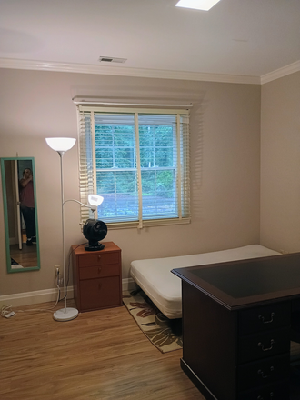 BedRoom - $920 FURNISHED ROOM WITH PRIVATE BATHROOM SUBLET AVAILABLE FROM MAY 12TH TO AUGUST 15TH Triplex