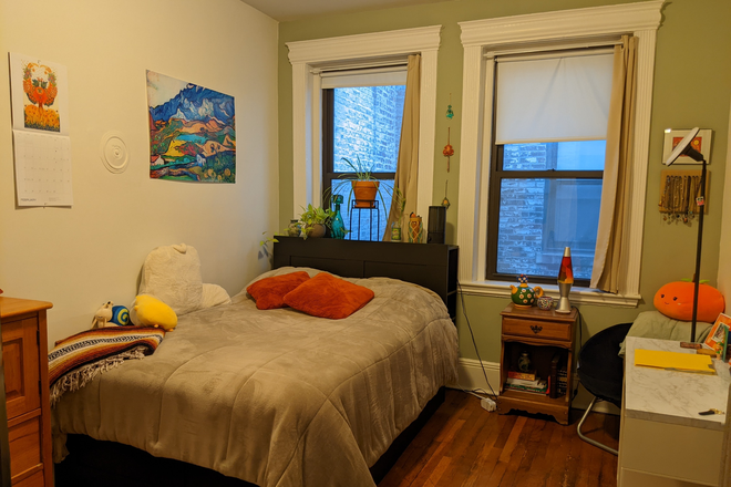 $1350- 3rd floor- 3 occupants - 9/1/26- NO rental FEE- beautifully furnished room- heat/H2O incl.- clean/safe Apartments
