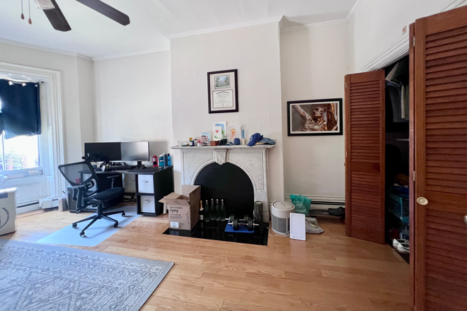 Bedroom - Spacious 3-Bed, 2.5-Bath Duplex in the Heart of the South End near NEU/Berklee Apartments