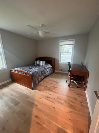 Room #2 - 1 Bed in a Fully Furnished Home (15 min walk from UMD)