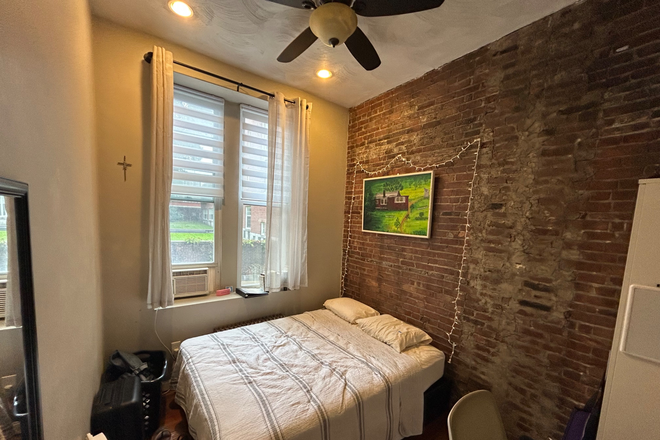 Bedroom - 3 bedroom in the North End