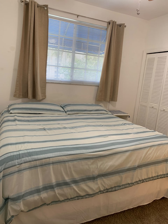 Room 2 - Move-In Ready Furnished Rooms – Palm Aire, Pompano Beach Apartments
