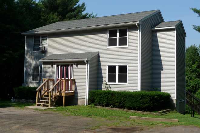  - Private 2 Bed/1.5 Bath with Deck in yard
