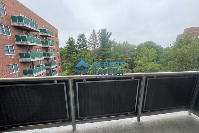 Balcony - Huge 2 Bed 1 bath of 9/1! No Broker Fee!! Apartments