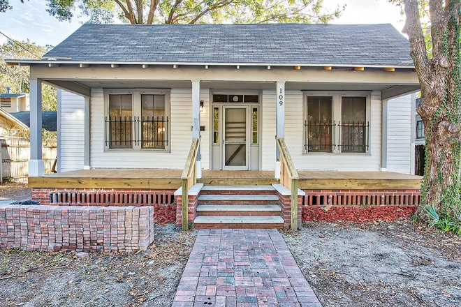 street view - Charming 4 Bed 2 Bath 3 blocks from campus House