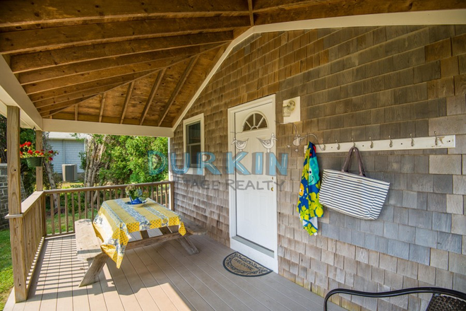 Exterior - Heat Included! Bright and Clean 2 Bedroom Duplex