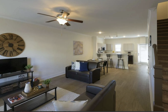 Kitchen/ living room area - Redpoint Apartments Harrisonburg