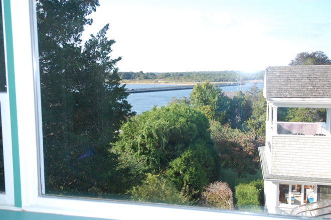 Loft - 2 Bedroom apartment in Padanaram Village.