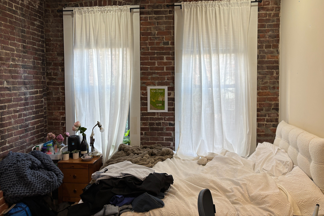 Call/text 602-317-9877 for a showing. - 9-1-26 / Renovated 5BR 2BA with Laundry in Unit! Look at Pics!! Apartments