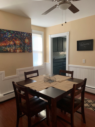 Dining area- shared - Spacious Apartment- UMD bus RTE, Bus Station, T-Station, Restaurants, Park, Museum