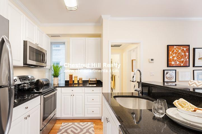 Call call or text Arezou at 617-584-7817 - Great 1 bed 1 bath in Harvard sq.! **NO BROKER FEE** HEAT AND HOT WATER IS INCLUDE!! Apartments