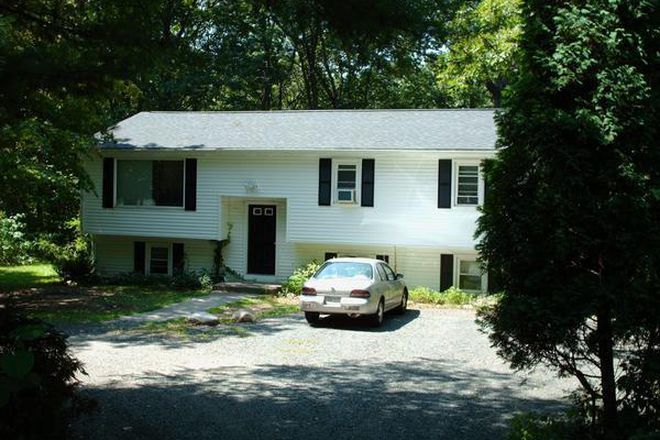 Exterior - 235B Amherst Road - 2BR, 1B Large living space, recent remodel, large yard, plenty of parking. Apartments
