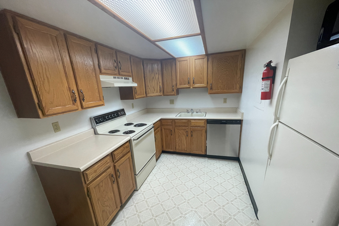 Kitchen - August Preleasing: 2902 Shadow Creek Dr D303 Condo