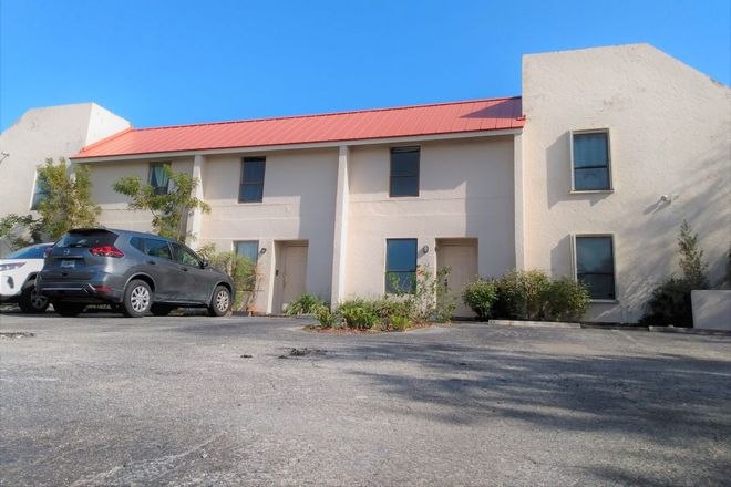 Door - Safe and quiet townhouse walking distance to FAU