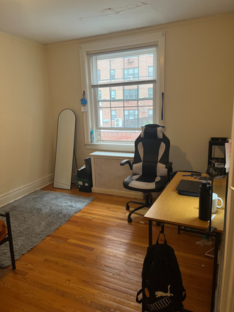 Furnished bedroom for rent! Flexible setup—keep the furniture or bring your own. DM for details. - Carolina Apartments