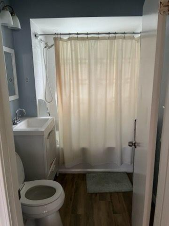 bathroom - No Broker Fee - Spacious Renovated 4BR Apartment – Walk to Tufts – June 2026