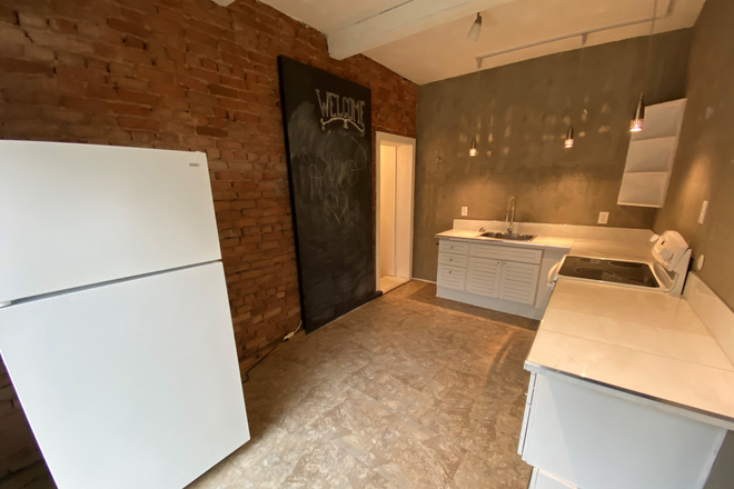 2 - August pre-leasing: 1727 Pine St. #1, #3, #4 Apartments