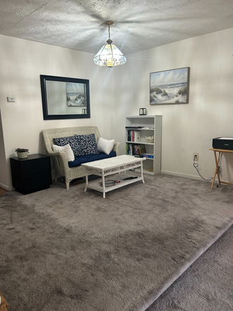 Sitting Area - 2 Furnished Rooms: Large Bedroom w/Private Bathroom $900/month; Townhome