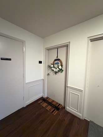 Front Door - Updated 2 Bedroom Condo in Gated Community Near Loyola