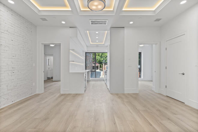 Call NOW for showings! 617-236-8600 - BEACON ST - *NO FEE* GORGEOUS RENOVATED 4BR IN WSHNGTN SQ AVAIL *6/1/2026* W/ 4 BATH, IN UNIT W/D Apartments